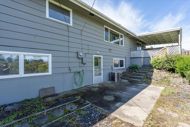 302 W Rainier Way, Spokane, WA 99208
