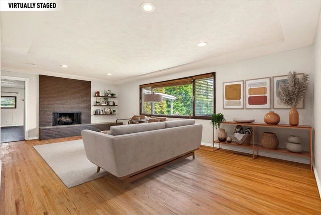 302 W Rainier Way, Spokane, WA 99208