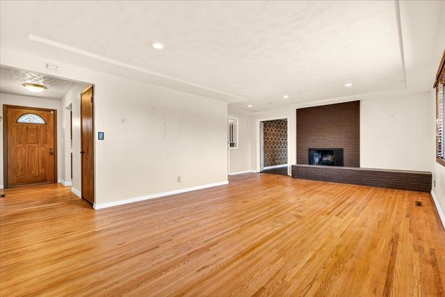 302 W Rainier Way, Spokane, WA 99208