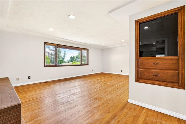 302 W Rainier Way, Spokane, WA 99208