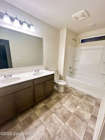 6509 Fair Ridge Ln, Louisville, KY 40291