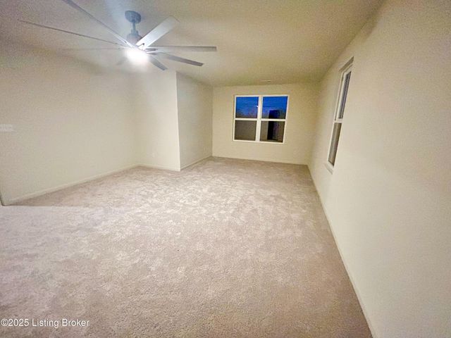 6509 Fair Ridge Ln, Louisville, KY 40291