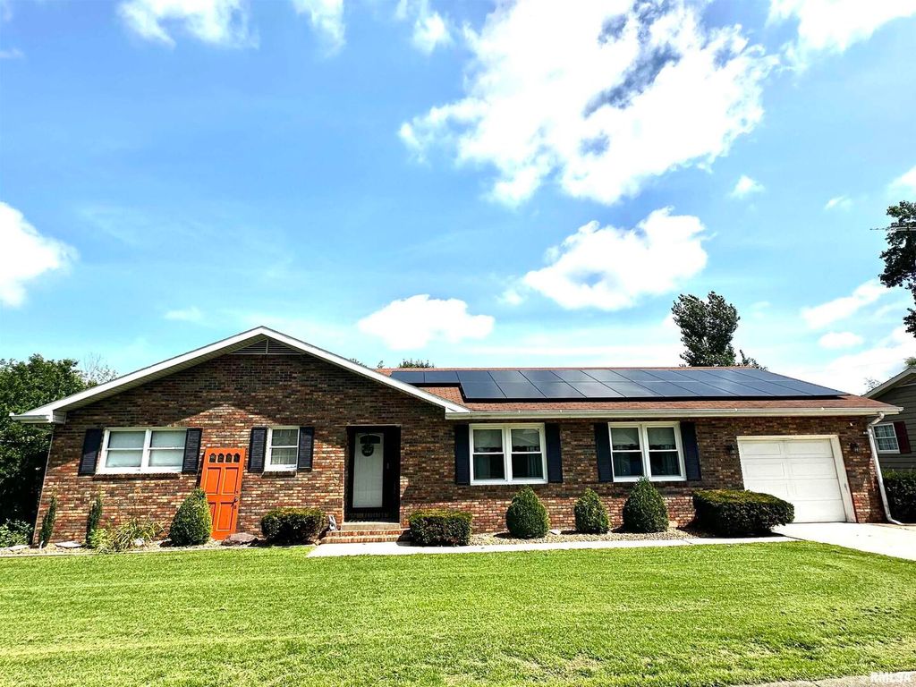 1340 E 6TH Street, Centralia, IL 62801