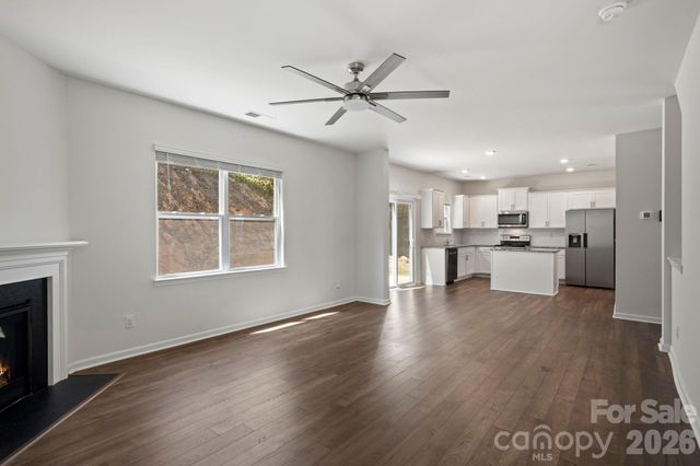 138 Marathon Lane, Candler, NC 28715