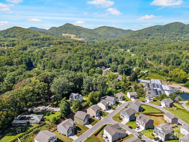138 Marathon Lane, Candler, NC 28715
