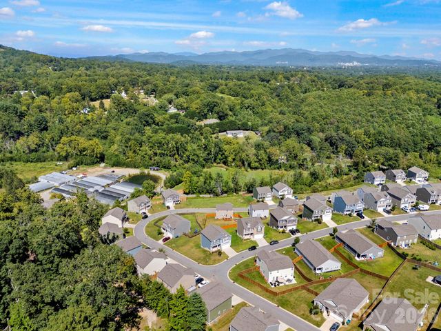 138 Marathon Lane, Candler, NC 28715