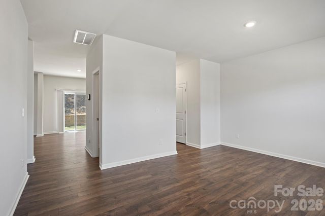 138 Marathon Lane, Candler, NC 28715