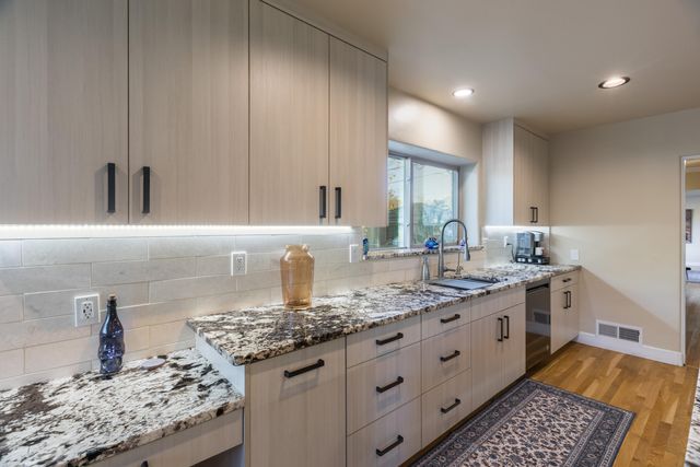 924 Valverde Drive SE, Albuquerque, NM 87108