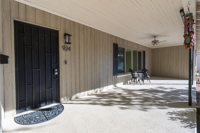 924 Valverde Drive SE, Albuquerque, NM 87108