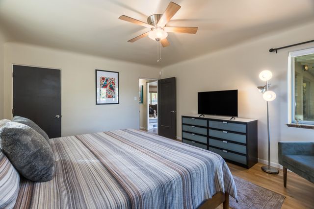 924 Valverde Drive SE, Albuquerque, NM 87108