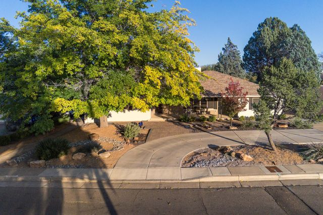 924 Valverde Drive SE, Albuquerque, NM 87108