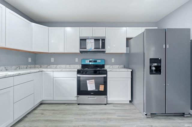 3825 Clermont Avenue, Fort Wayne, IN 46806