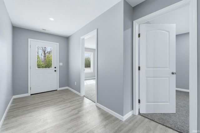 3825 Clermont Avenue, Fort Wayne, IN 46806