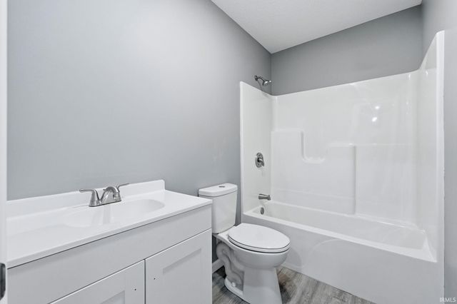 3825 Clermont Avenue, Fort Wayne, IN 46806