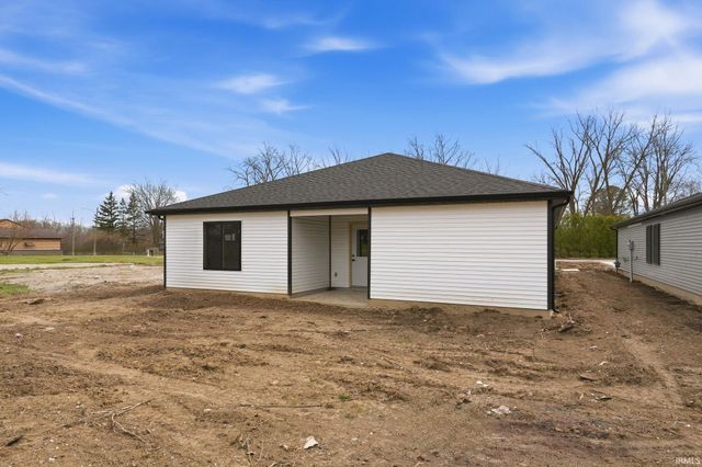 3825 Clermont Avenue, Fort Wayne, IN 46806