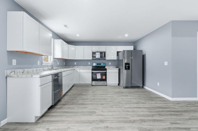 3825 Clermont Avenue, Fort Wayne, IN 46806