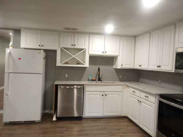 212 Paris Drive, Pottsboro, TX 75076