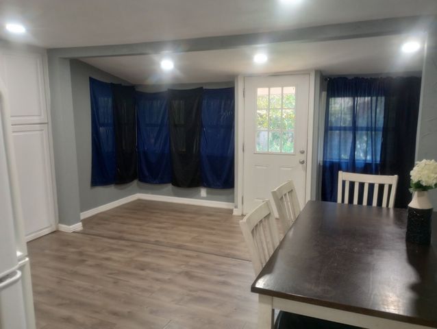 212 Paris Drive, Pottsboro, TX 75076