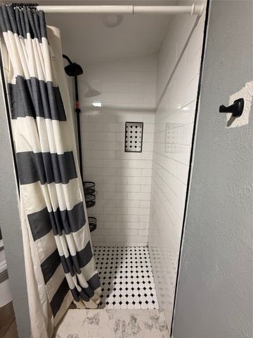 212 Paris Drive, Pottsboro, TX 75076