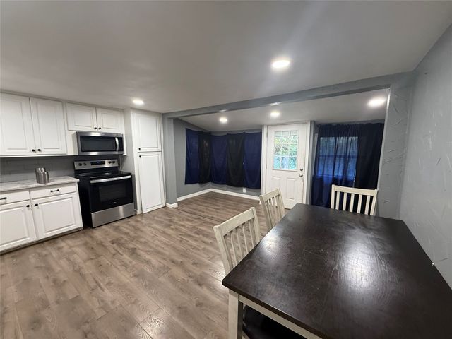 212 Paris Drive, Pottsboro, TX 75076