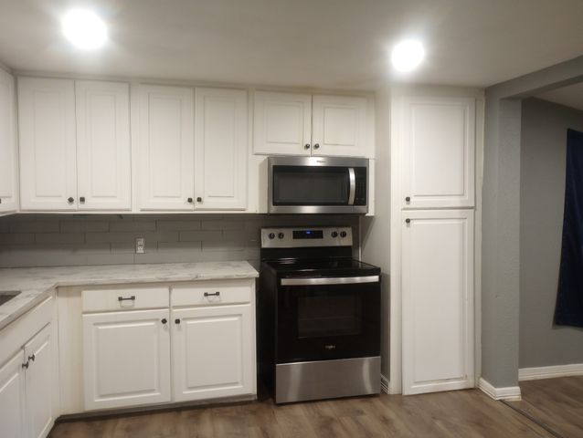 212 Paris Drive, Pottsboro, TX 75076