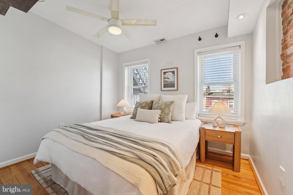 Image 11 of property listing at 616 S BELNORD AVE, Baltimore, MD 21224