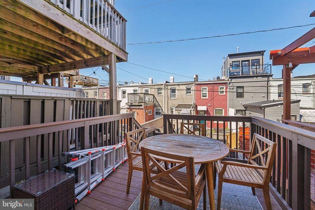 Image 22 of property listing at 616 S BELNORD AVE, Baltimore, MD 21224