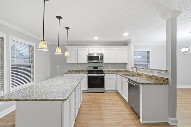 2317 Avalon Creek Way, Mckinney, TX 75071