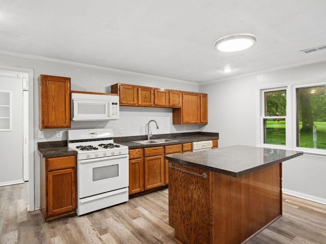 1202 E Walnut Street, Westerville, OH 43081
