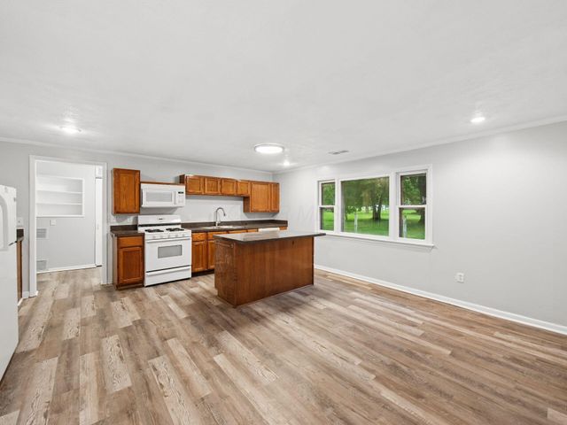 1202 E Walnut Street, Westerville, OH 43081