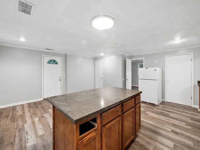 1202 E Walnut Street, Westerville, OH 43081