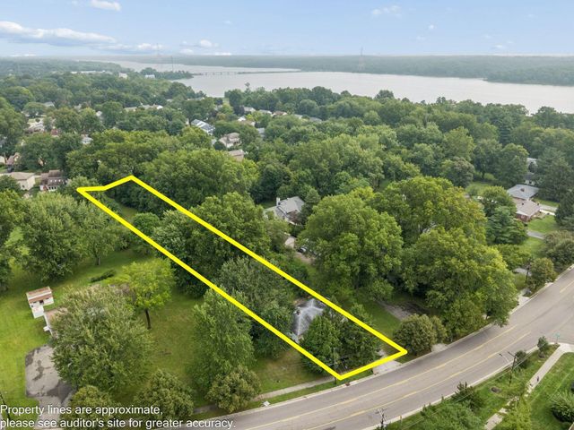 1202 E Walnut Street, Westerville, OH 43081