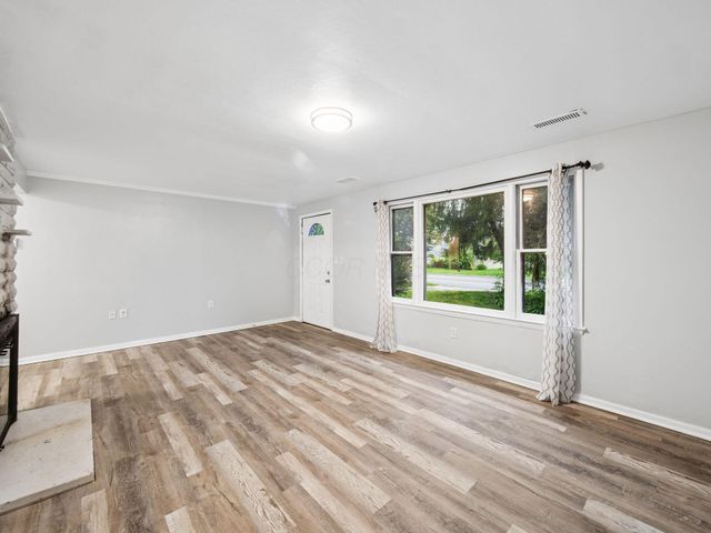1202 E Walnut Street, Westerville, OH 43081