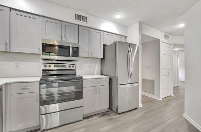 5640 Coach House Circle C, Boca Raton, FL 33486