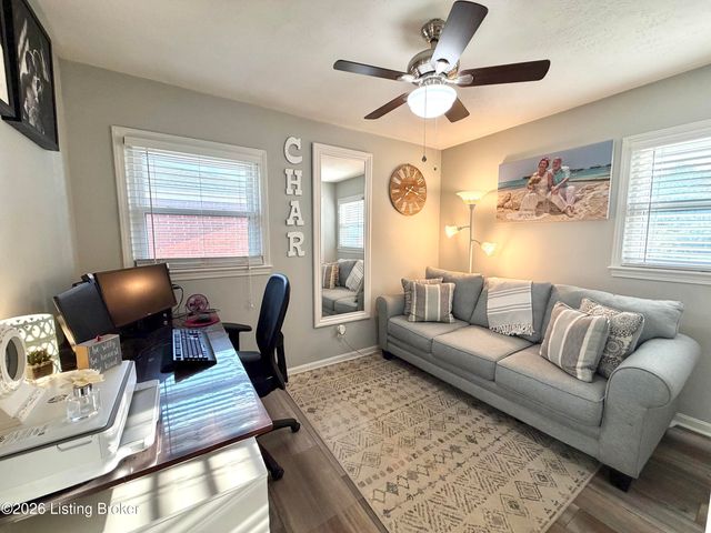 2409 Fluhr Ln, Louisville, KY 40216