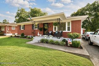 2409 Fluhr Ln, Louisville, KY 40216