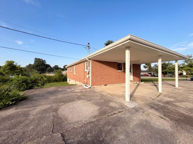 112 Norris Dr, Clarksville, TN 37042