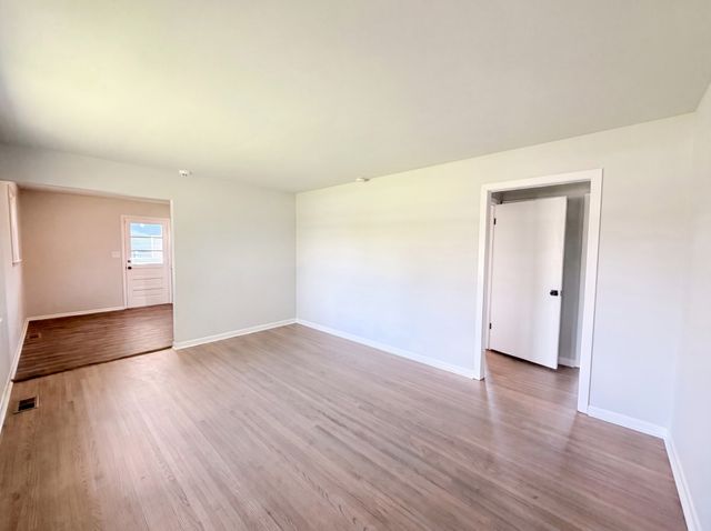 112 Norris Dr, Clarksville, TN 37042