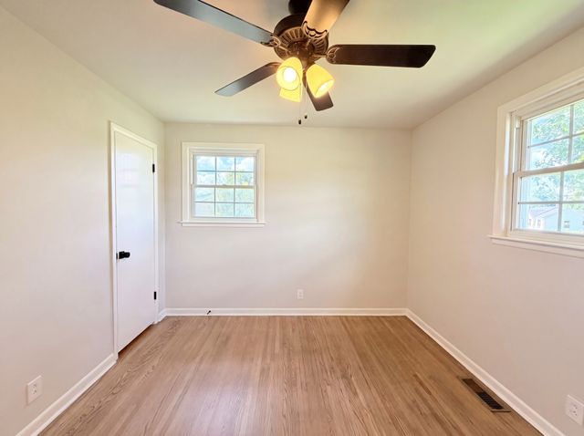 112 Norris Dr, Clarksville, TN 37042