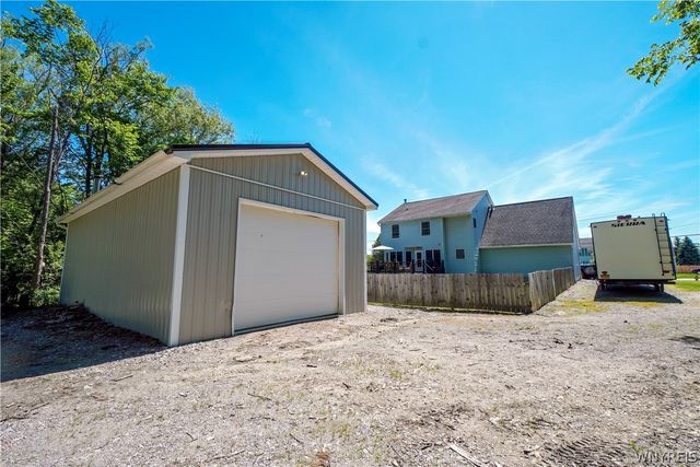 6138 Versailles Road, Hamburg, NY 14085