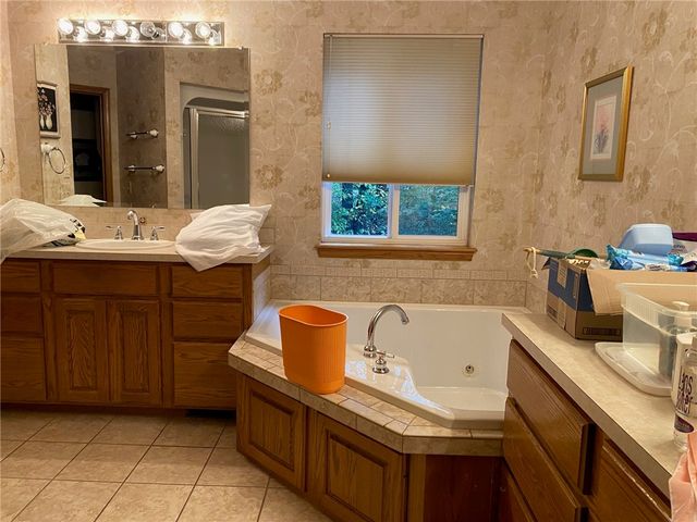 5 Uppingham Lane, Bella Vista, AR 72714