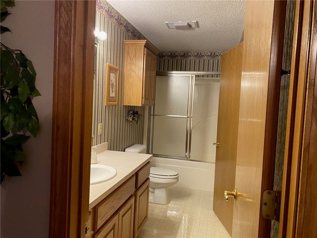 5 Uppingham Lane, Bella Vista, AR 72714