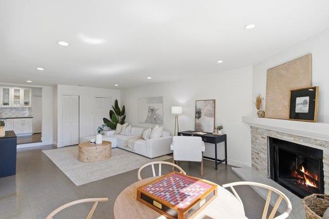 1150 Junipero Avenue, Redwood City, CA 94061