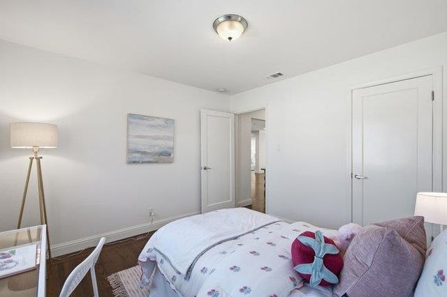 1150 Junipero Avenue, Redwood City, CA 94061