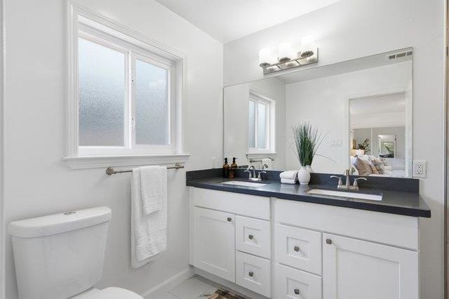 1150 Junipero Avenue, Redwood City, CA 94061