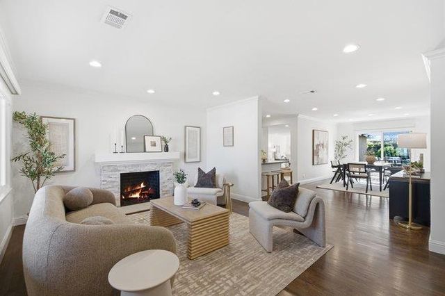 1150 Junipero Avenue, Redwood City, CA 94061