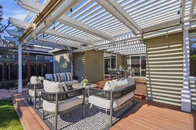 1150 Junipero Avenue, Redwood City, CA 94061