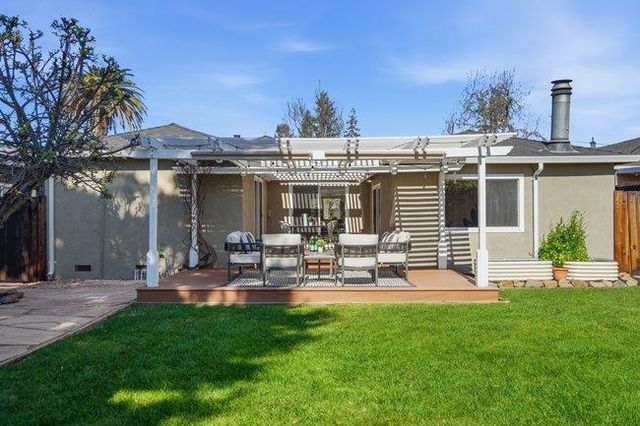 1150 Junipero Avenue, Redwood City, CA 94061