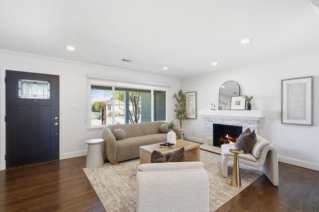 1150 Junipero Avenue, Redwood City, CA 94061