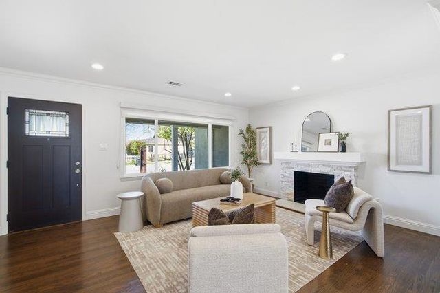 1150 Junipero Avenue, Redwood City, CA 94061